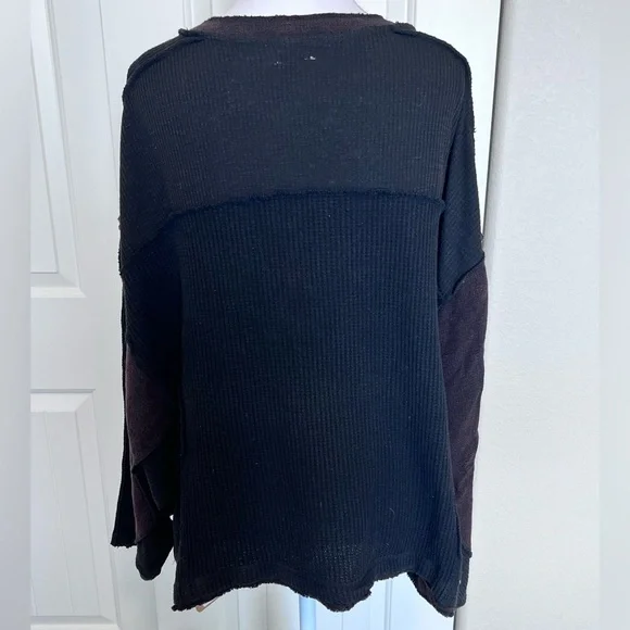 NWT POL Black Brown Waffle Knit Comfy Boyfriend Oversized Top Raw Edges Sz Small - Picture 8 of 8